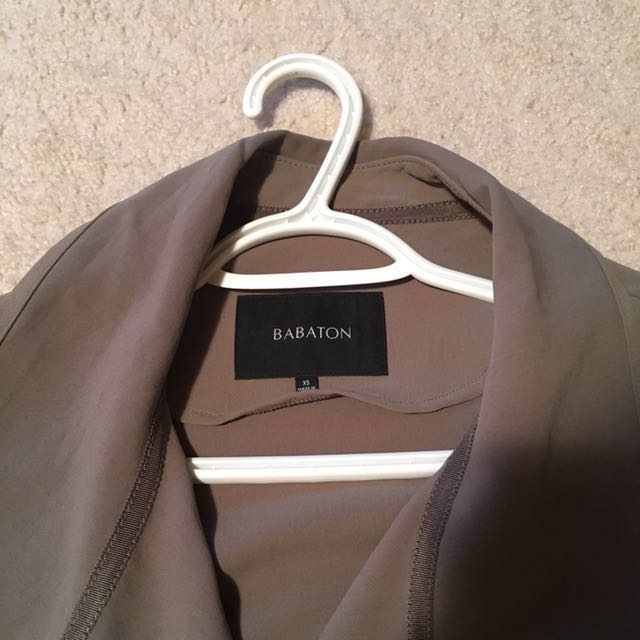 Aritzia Babaton Cormac Coat size XS Women s Fashion Clothes on