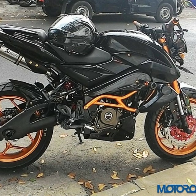 Bajaj pulsar sales belly pan