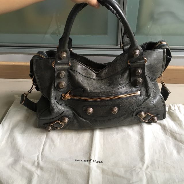 Lee Belønning undskylde Balenciaga giant city g21 hardware (anthracite with rose gold hardware),  Luxury, Bags & Wallets on Carousell
