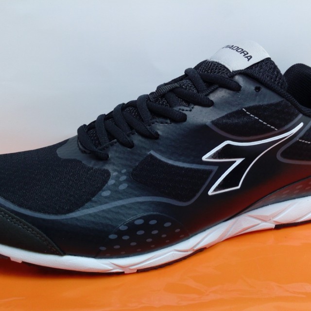 Sepatu Diadora Ori 100 Tidak Ori Uang Kembali 2x Lipat Olshop Fashion Olshop Pria Di Carousell