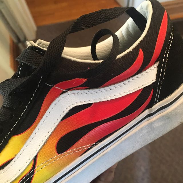 Flame Vans with Black Laces Size 7 