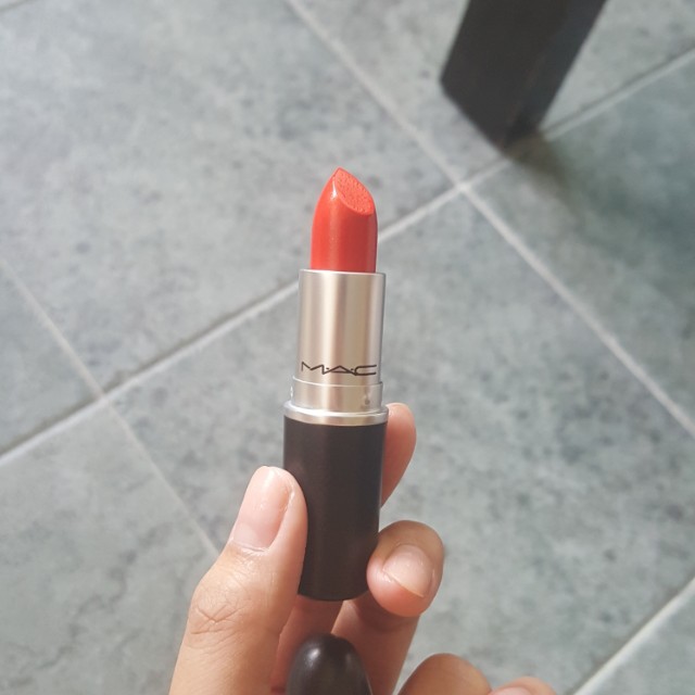 mac dozen carnations