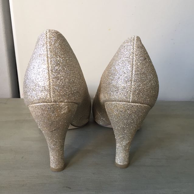 Madden girl top gold heels