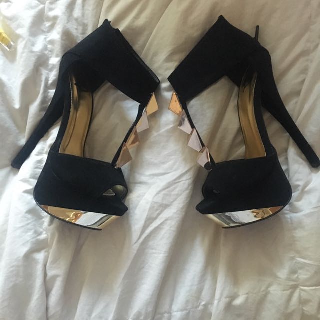 bebe black heels
