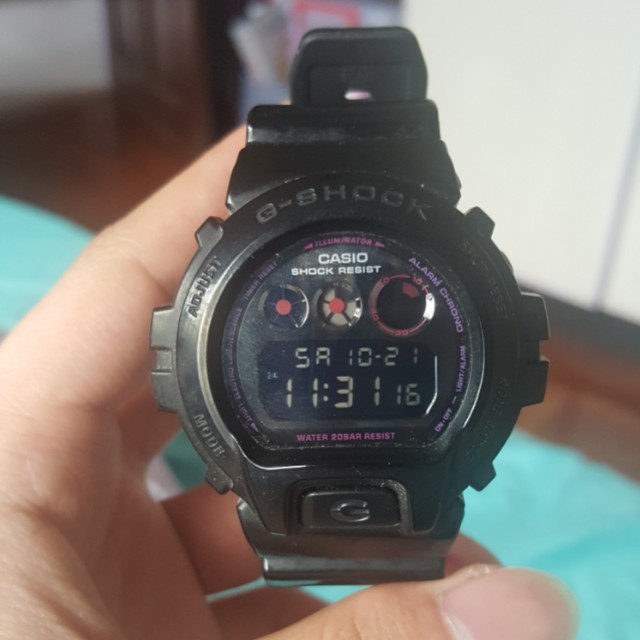 G-SHOCK DW-6900LA