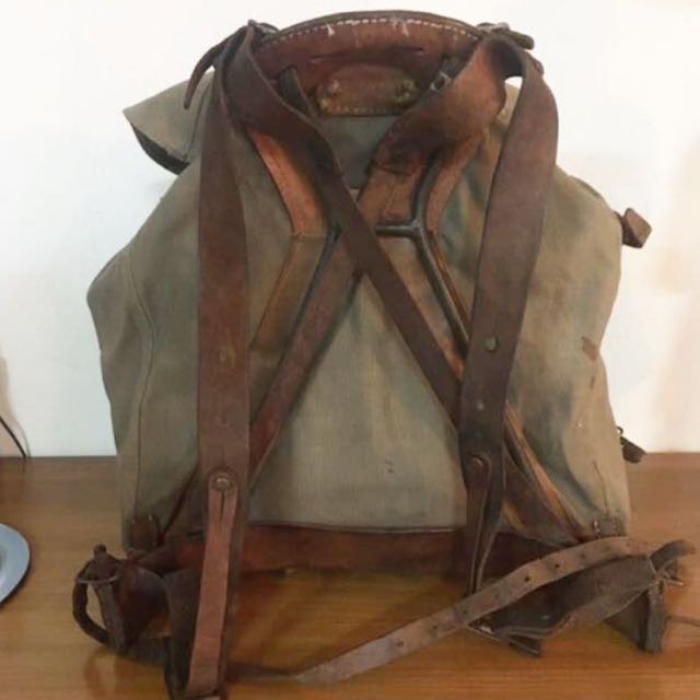 Original 1940s Swiss Army Canvas Rucksack Backpack, Hobbies & Toys