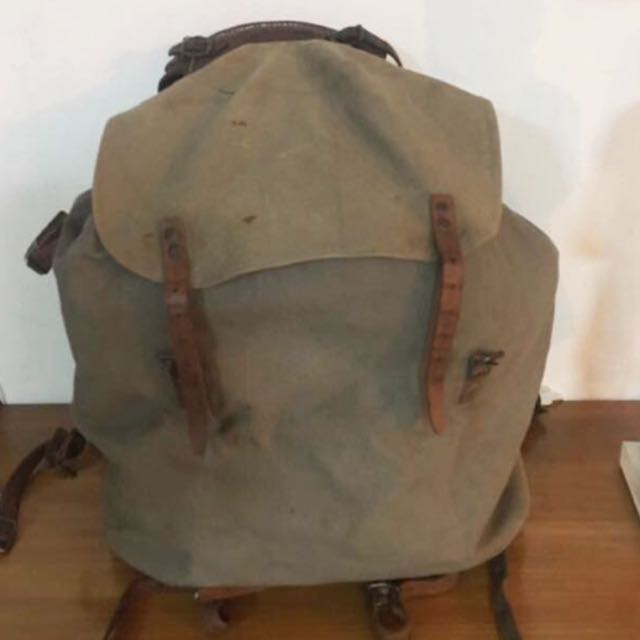 Original 1940s Swiss Army Canvas Rucksack Backpack, Hobbies & Toys