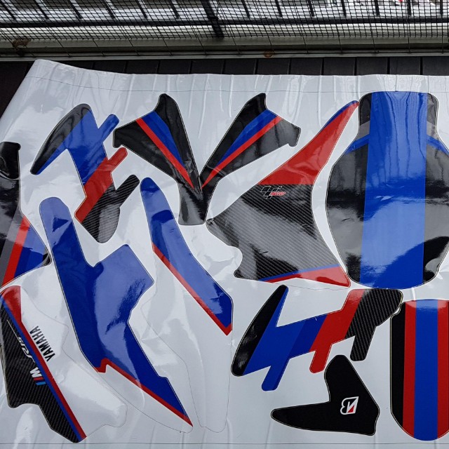 Yamaha R15 V2 coverset wrap, Motorcycles, Motorcycle Accessories on ...