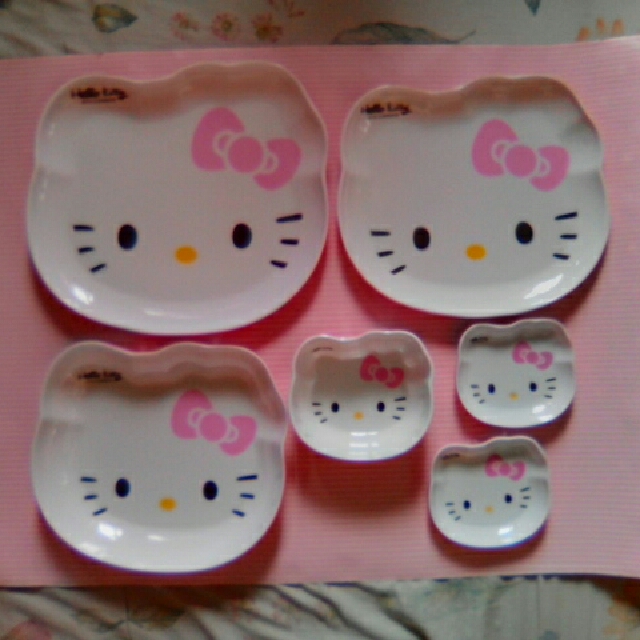 hello kitty dinner set