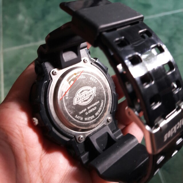 Water resistant watch in hindi hot sale