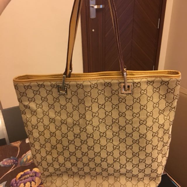 Authentic Gucci Gg Canvas Tote Bag Luxury Bags Wallets On