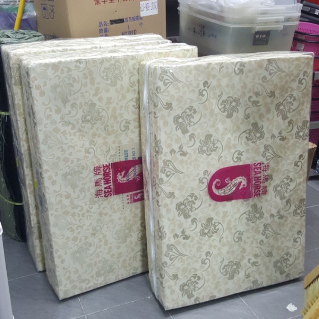 Authentic Seahorse 3 Fold Mattress Brand New Furniture Beds