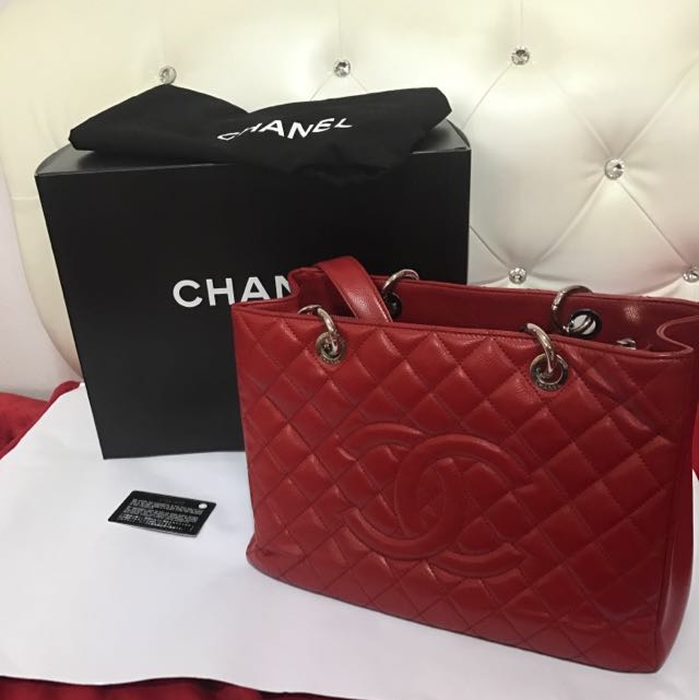 chanel gst red caviar