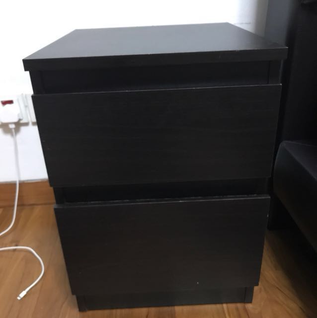 Kullen nightstand clearance
