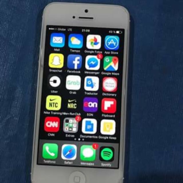 iPhone 5 32GB (Category: Others) located in Makati City. Submitted by joshuadevera (Listing ID 134239196, Image 1). Description: meet ups in makati prefferably south gate mall alphaland sa magallanes mrt power button recessed but works open for swaps.