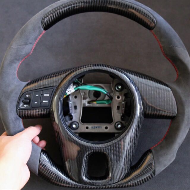 Kia cerato Forte Carbon fibre steering wheel, Car Accessories on Carousell