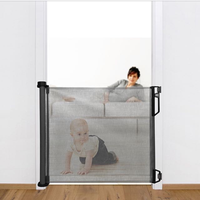 lucky baby smart system retractable gate