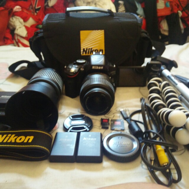 Nikon d5100 flip screen with lens 55200 dslr can swap in laptop