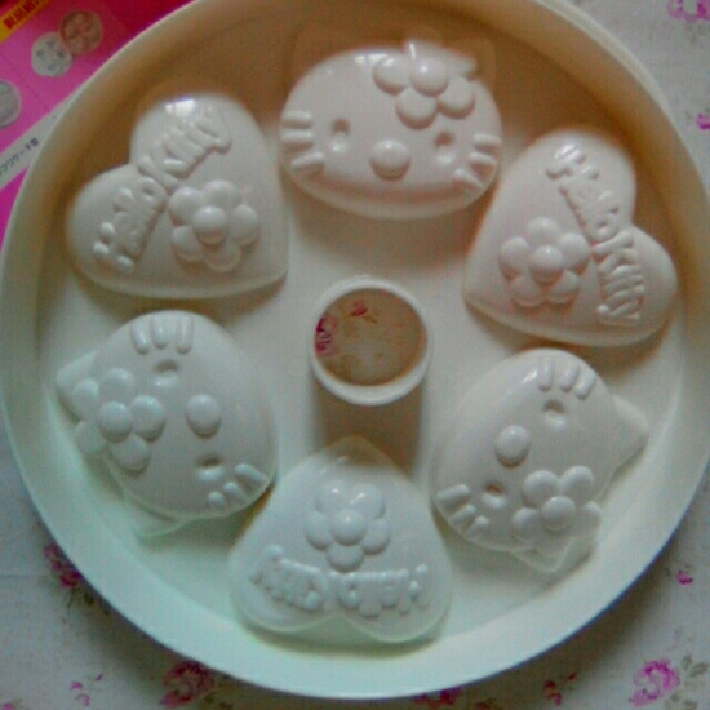 Repriced Original Sanrio (Japan) Hello Kitty Pancake Maker, Babies