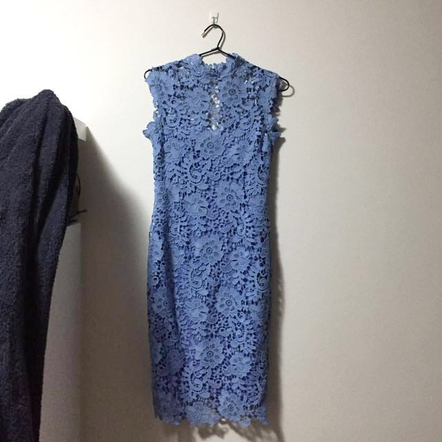 Paper Dolls Allover High Neck Lace Dress Cornflour Blue Au 8 Women S Fashion Clothes On Carousell