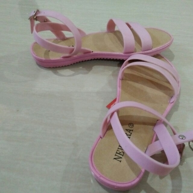 Sepatu Sandal Wanita New Era Fesyen Wanita Sepatu Di Carousell