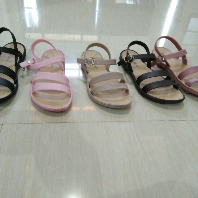 Sepatu Sandal Wanita New Era Fesyen Wanita Sepatu Di Carousell