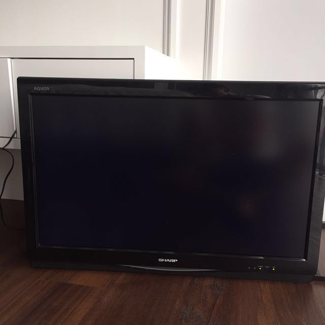Sharp AQUOS 32" LCD TV, TV & Home Appliances, TV & Entertainment, TV on ...