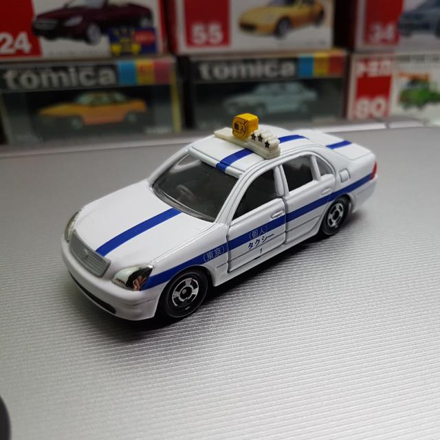 tomica celsior