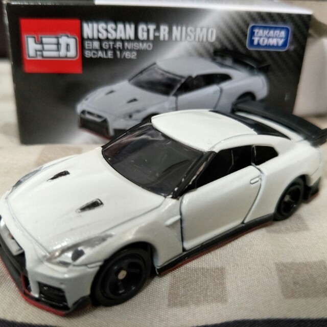 Tomica Nissan gtr nismo, Toys & Games, Bricks & Figurines ...