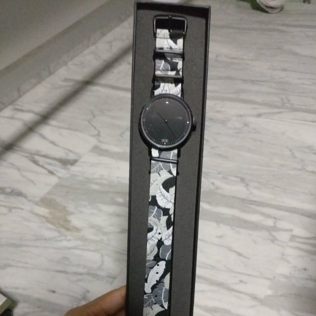 Zalora smartwatch deals