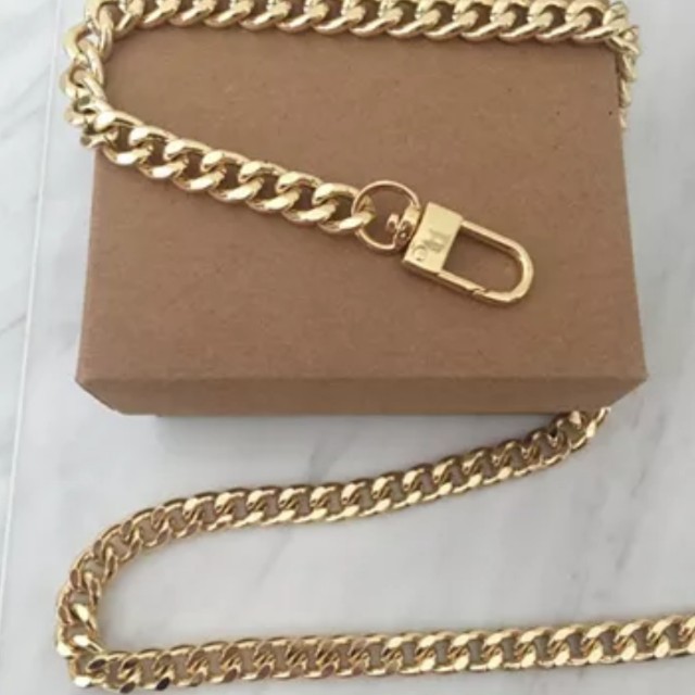 gold chain strap bag