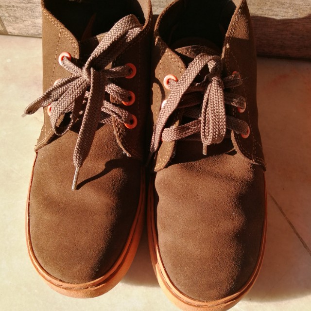 Crocs thompson online desert boot