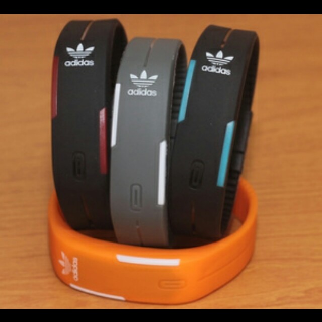 Foto gelang adidas 2025