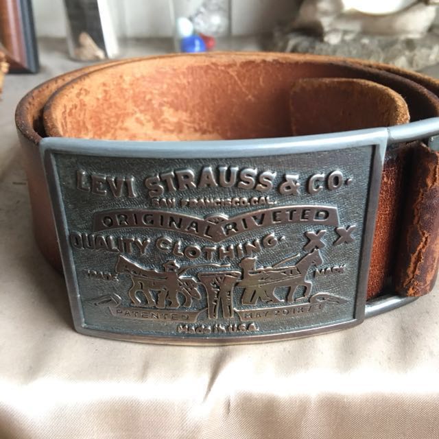 levi strauss belt buckle value