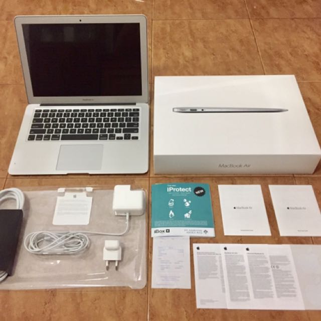 Macbook Air 13 Inch Mmgf2 Cc 8 Garansi Ibox Very Istimewa Elektronik Komputer Desktop Di Carousell