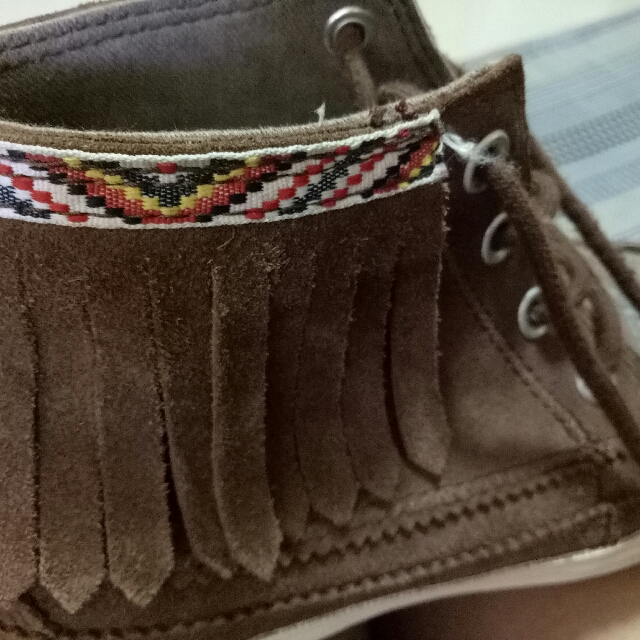 converse moccasins