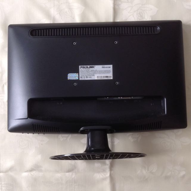 Monitor (Category: Health Monitors & Weighing Scales) located in Singapore. Submitted by lule_inc (Listing ID 24595521, Image 2). Description: ProLink monitor 19in Good condition.