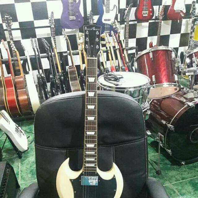 Photogenic Japan SG Electric Guitar (NEW), Hobbies & Toys, Music