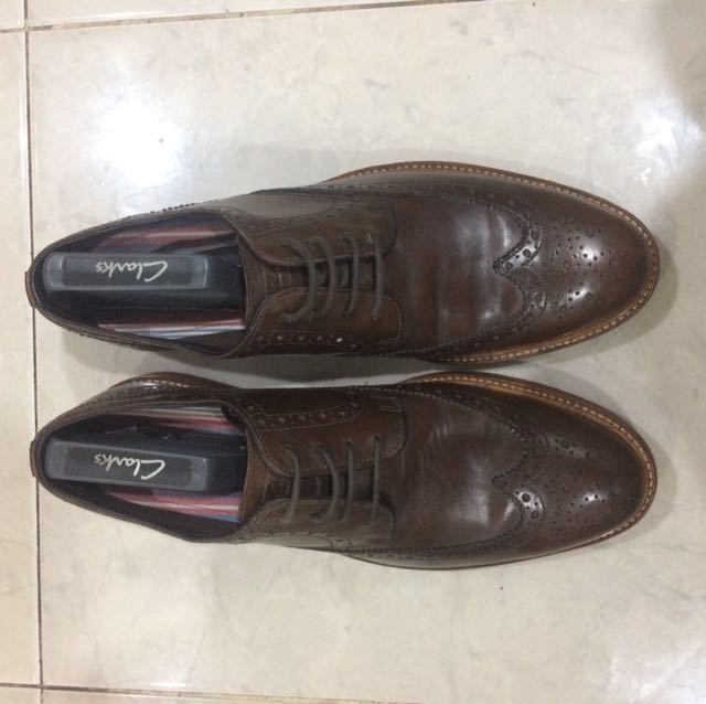 clarks wingtip