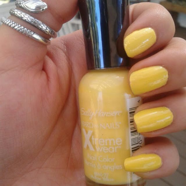 Sally Hansen Nail Polish in Mellow Yellow, Beauty & Personal Care, Hands &  Nails on Carousell