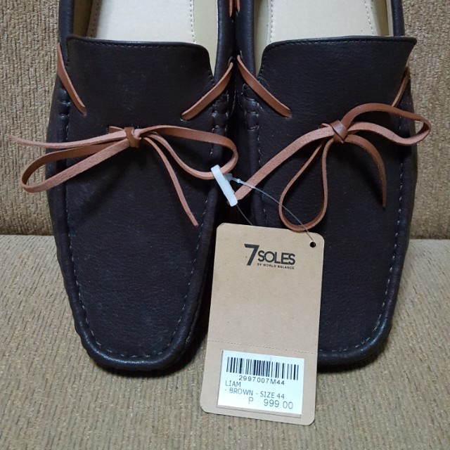 World Balance TOPSIDER or LOAFER size 