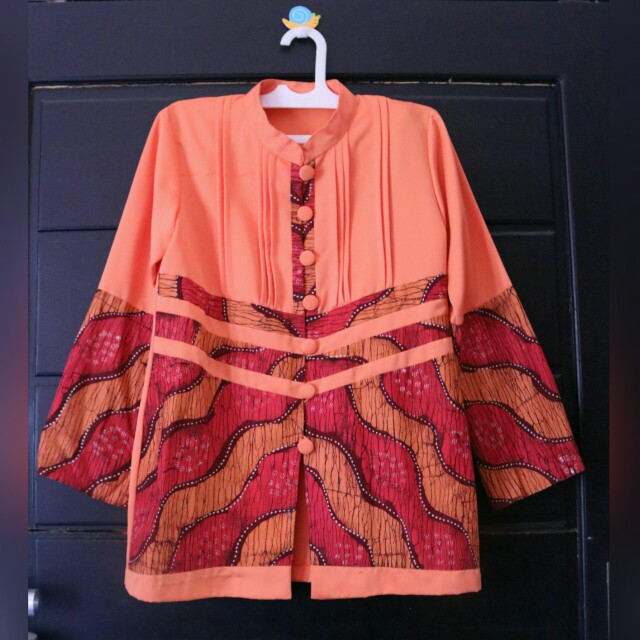 Blouse Baju Kerja Wanita Batik Preloved Fesyen Wanita Pakaian Wanita Di Carousell