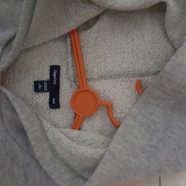 Jacket (Category: Sleeveless) located in Singapore. Submitted by goldish (Listing ID 134634861, Image 2). Description: Nice jacket...not too thick. Suitable for air con use....