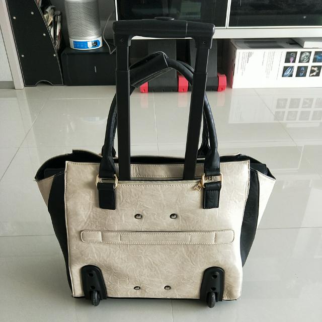 Cabrelli rolling laptop top bags