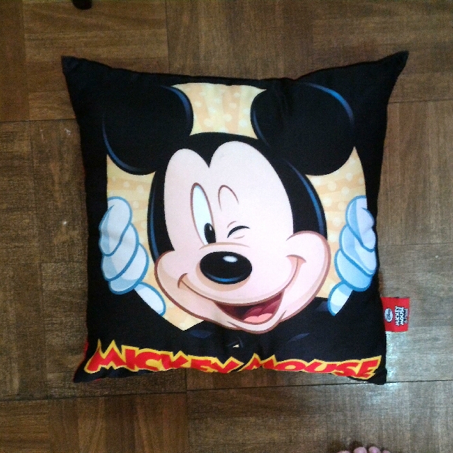 Dakki mickey shop mouse pillow