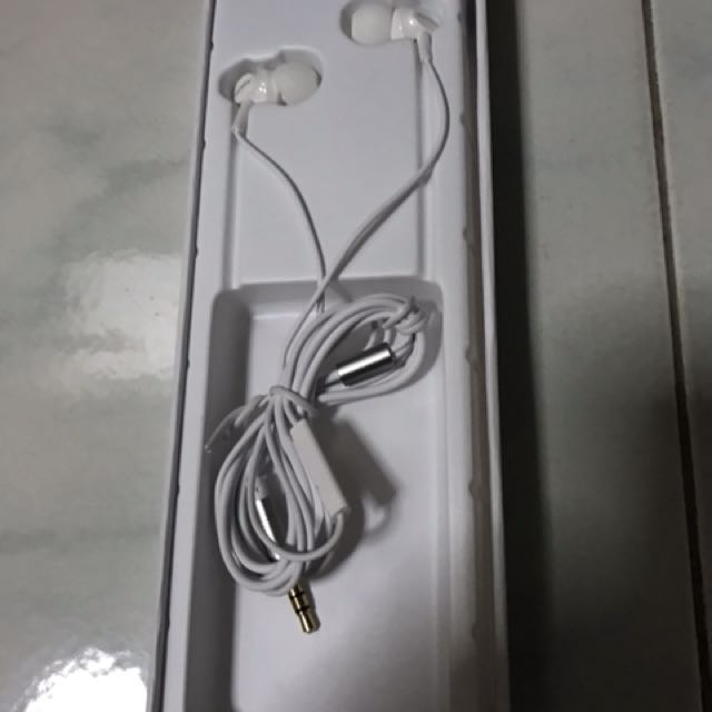 Remax ear piece, Mobile Phones & Gadgets, Mobile & Gadget Accessories ...