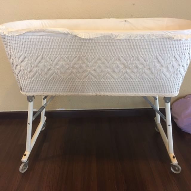 woven baby bassinet