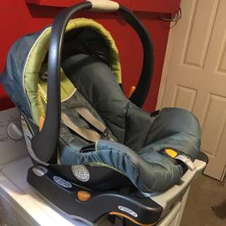New Chicco infant car seat with base