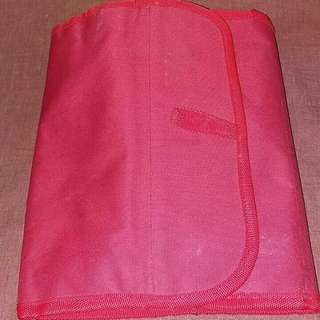 Organizer bahan kanvas, ada 4 kompartemen, cocok untuk liburan