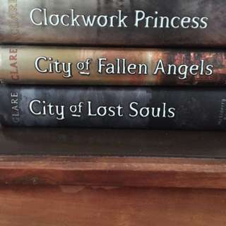 Popular YA Books!!